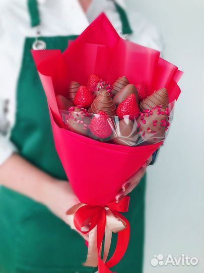 Мини букнт из клубники в шоколаде