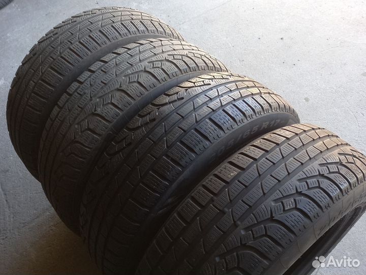 Pirelli Winter Sottozero 210 Serie II 205/65 R17
