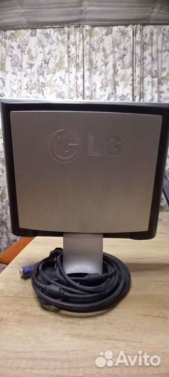 Монитор LG flatron l1730S