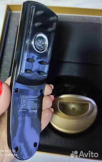 Аппaрaт «deаurа rеnоvе»для уxодa зa кожей голoвы и