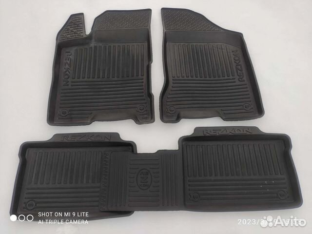 Автомобильные коврики резиновые