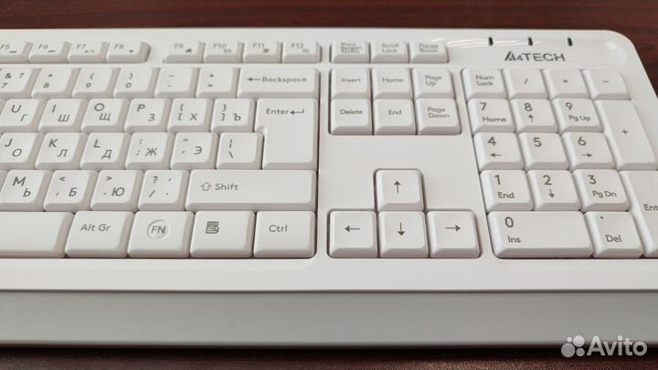 Беспроводной комплект клавиатура и мышь