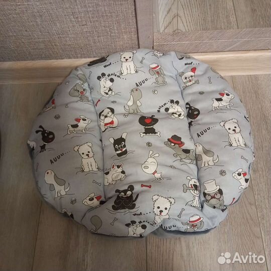 Лежанка для маленьких собак
