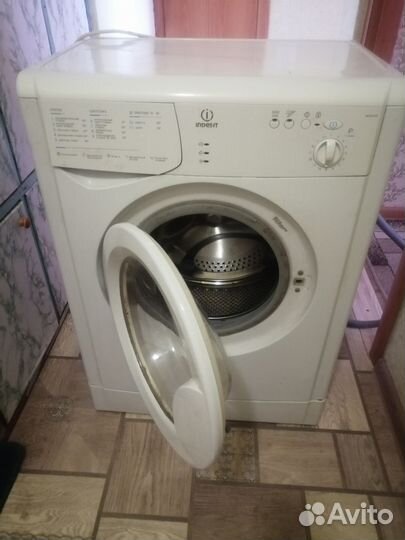 Стиральная машина indesit 5кг