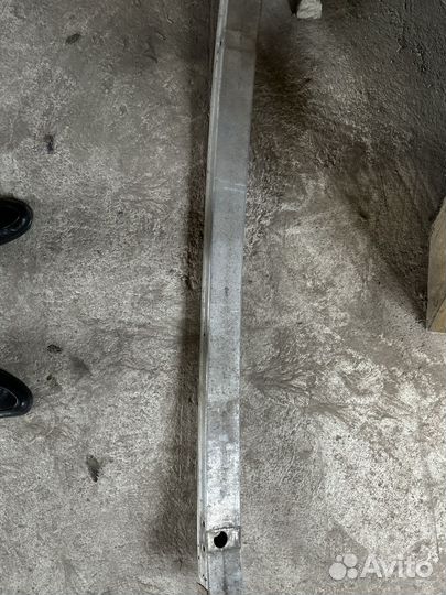 Усилитель заднего бампера w221