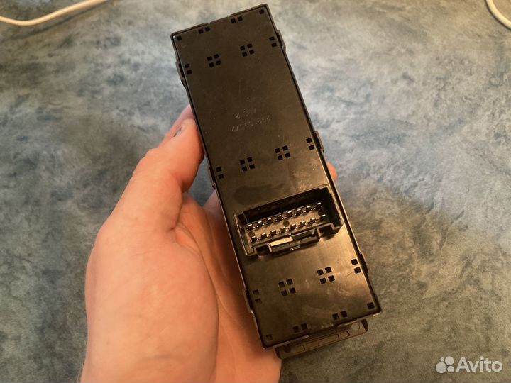 Блок электростеклоподъёмников Киа Рио 3