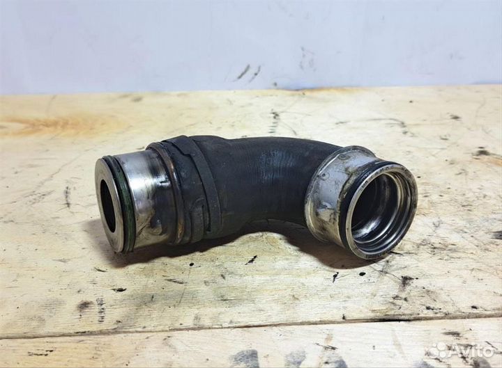 Патрубок интеркулера VW Passat (B6) 2005-2010