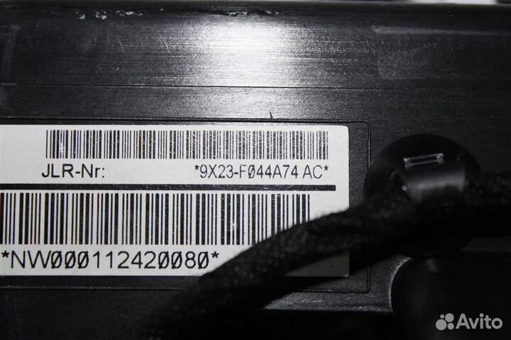 Подушка безопасности пассажирская (в торпедо) J