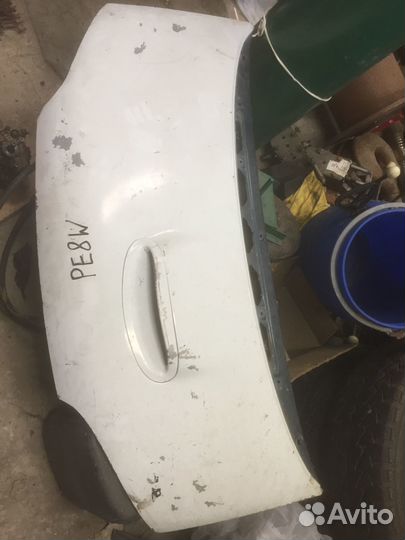 Mitsubishi delica капот