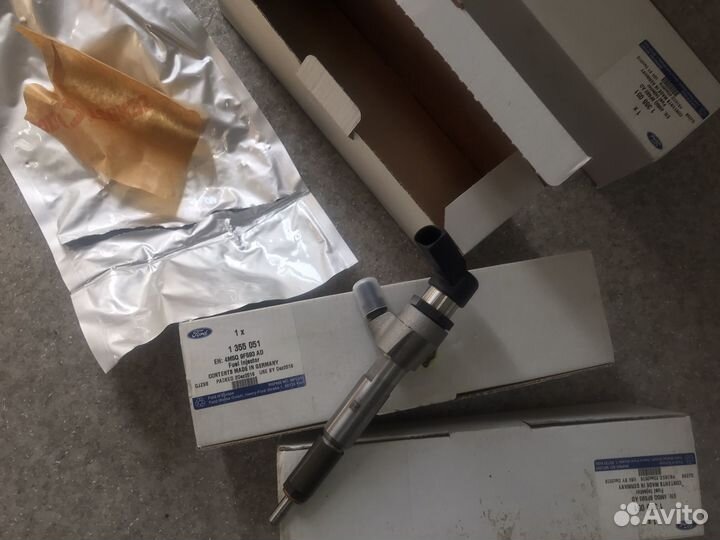 Форсунка топливная Ford Connect 1.8 TDI 90/110