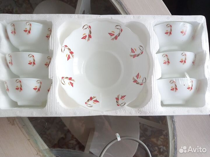 Набор столовой посуды новый