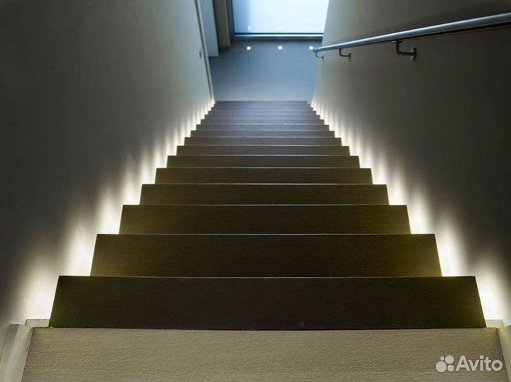 Светодиодная подсветка лестницы и перил a 11