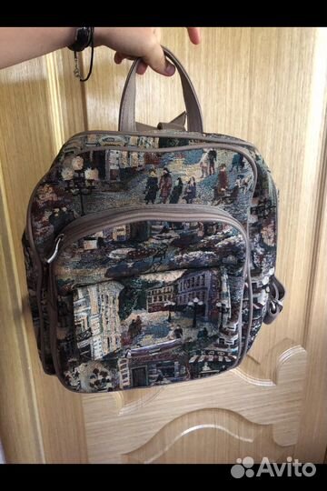 Рюкзак школьный
