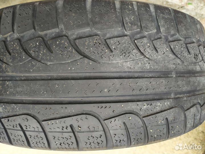 Kumho I'Zen XW KW17 215/55 R16 93H