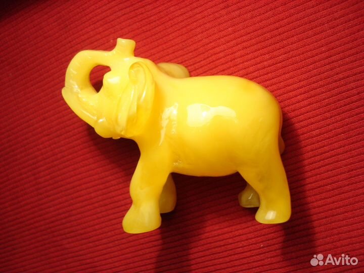 Слоник Слон Молочно-сливочный цвет Янтарь Янтарный