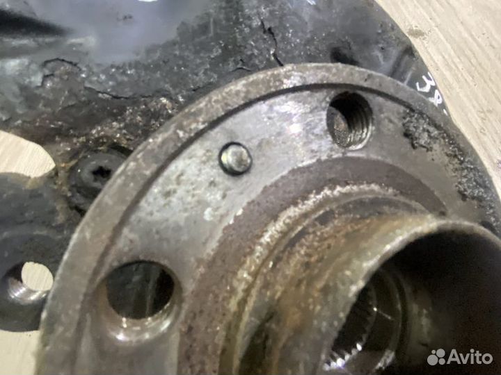 Кулак передний левый Volkswagen Polo MK5 с2009-202