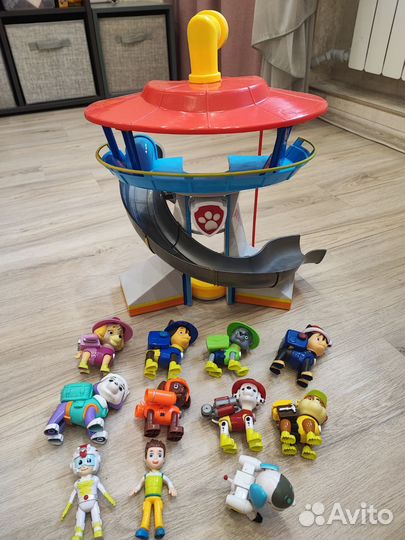 Щенячий патруль, База и Щенки