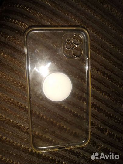 Чехлы на телефон