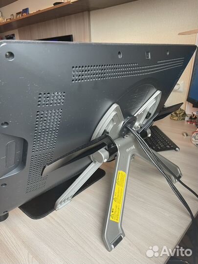 Графический экран Wacom Cintiq 22HD Touch