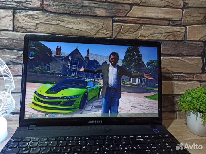 Мощный ноутбук Samsung 8gb