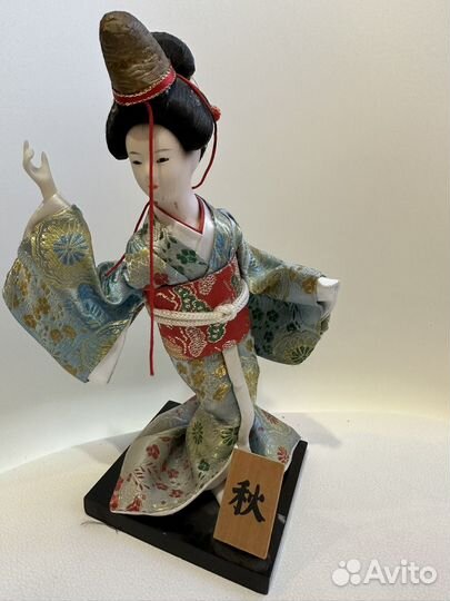 Куклы-статуэтки из разных стран