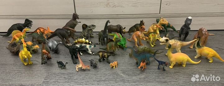 Динозавры игрушки