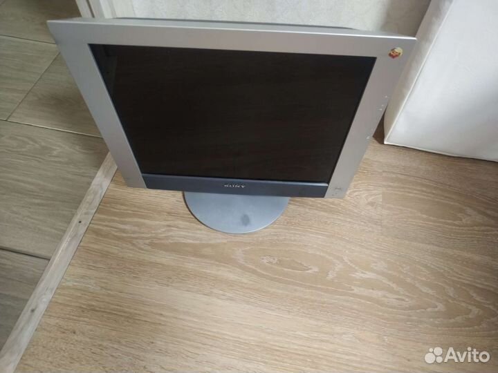 Монитор Sony 17 со встроенными динамиками