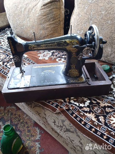Швейная машинка singer