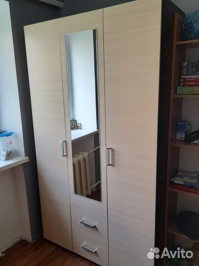 Шкаф распашной Трио