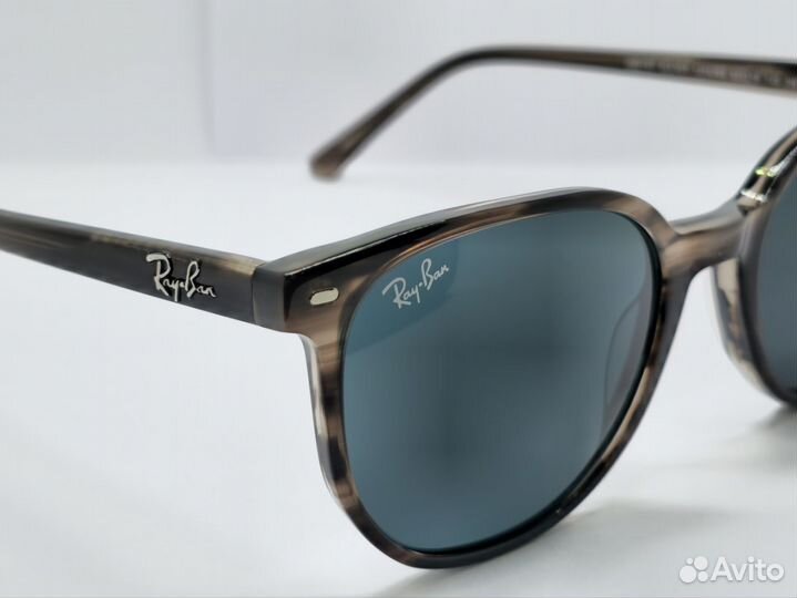 Солнцезащитные очки Ray Ban