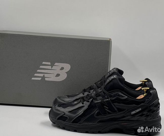 Стильные кроссовки New Balance 1906