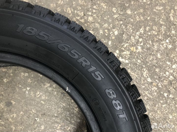 Hankook Winter I'Pike W409 185/65 R15