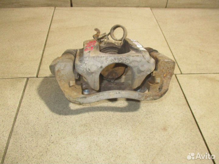 Суппорт задний правый Ford Explorer 5 (U502)