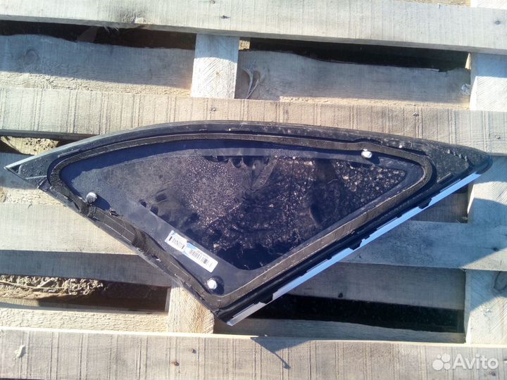 Форточка задняя правая Mercedes GLC a2536703800