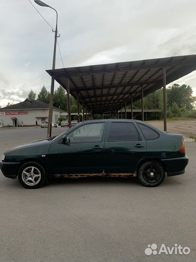 Volkswagen Polo 1.6 МТ, 1996, 399 999 км