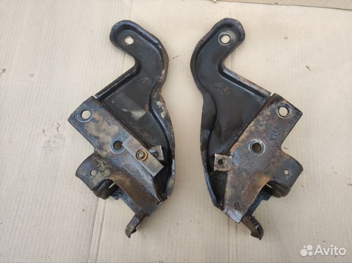 Geely CK Otaka кронштейн переднего рычага