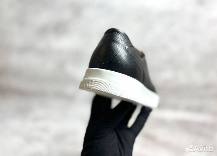 Кроссовки Boss модные