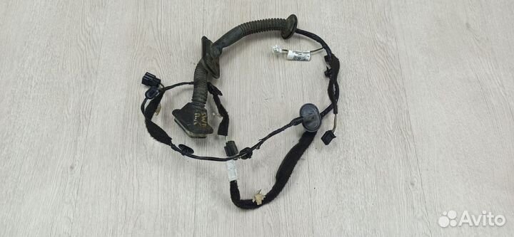 Проводка двери коса Renault sandero stepway 2 Лев