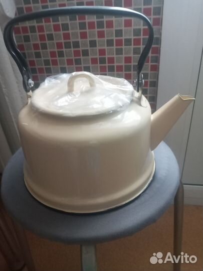 Чайник эмалированный новый