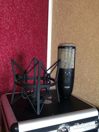 Студийный конденсаторный микрофон akg p420