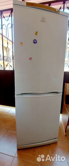 Холодильник indesit б/у