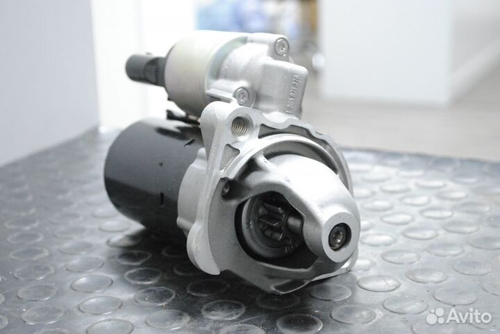 Стартер VW Passat B5+ 1.8 Turbo новый Bosch