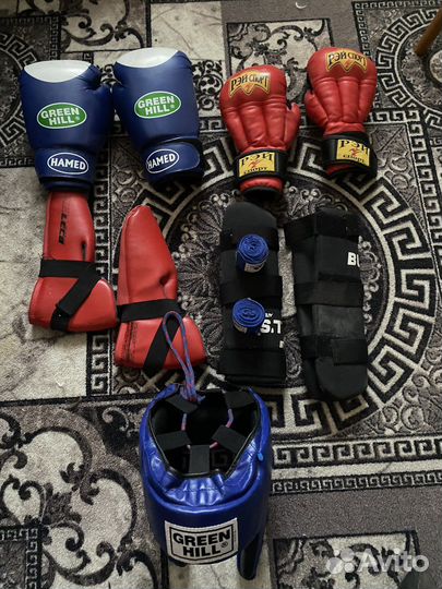 Боксерские перчатки,кимоно