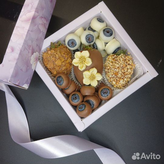 Клубника в шоколаде на 8 марта