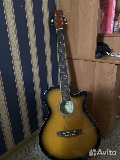 Акустическая гитара