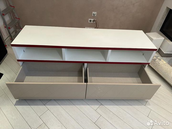 Тумба. Произвдитель Calligaris Италия