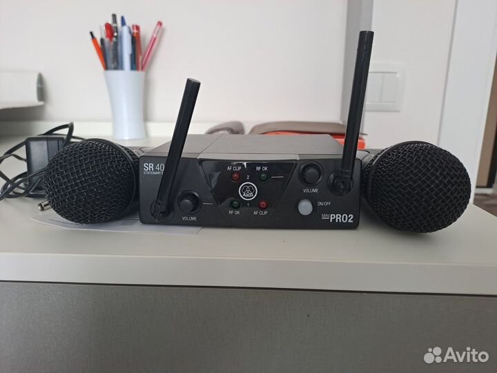 Вокальная радиосистема AKG с 2-мя микрофонами