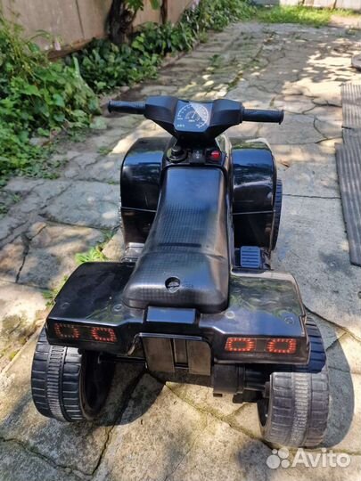Детский квадроцикл на аккумуляторе