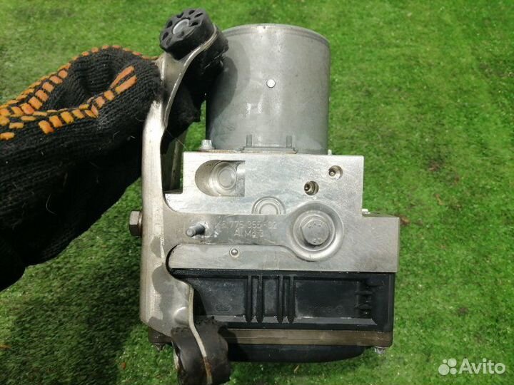 Блок ABS Bmw 523 F10 N52B25AF 2010