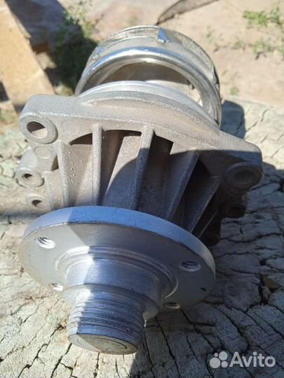 Помпа на бмв3 Е-36 точно не знаю звоните